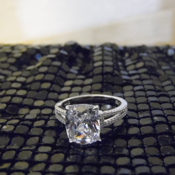 Radiance by Absolute Split Shoulder Cushion-cut Ring Size 9 - Picture 3 of 6